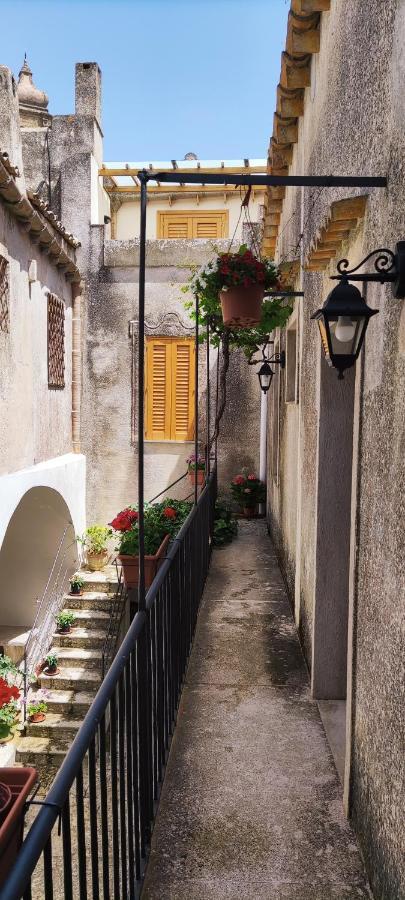 Le Altezze Villa Erice Bagian luar foto
